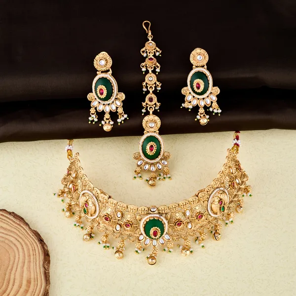 Golden_Antique_Finish_Kundan_Temple_Choker_Necklace_Set_For_Women