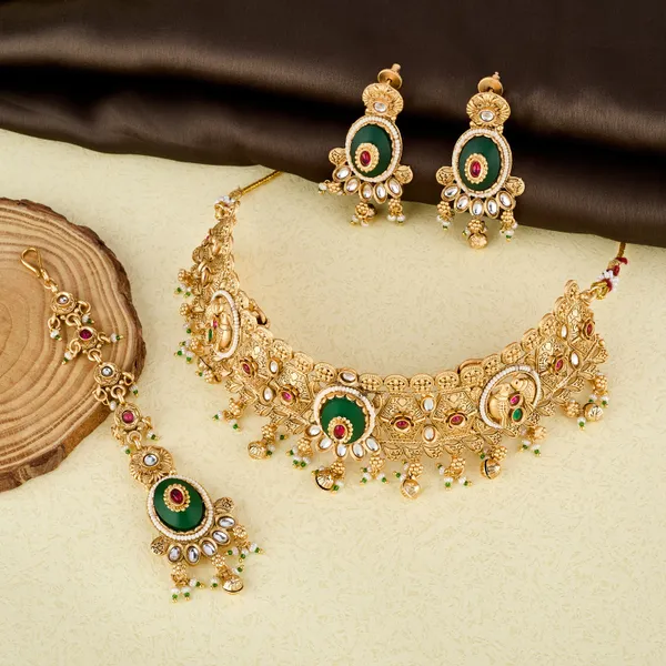 Golden_Antique_Finish_Kundan_Temple_Choker_Necklace_Set_For_Women