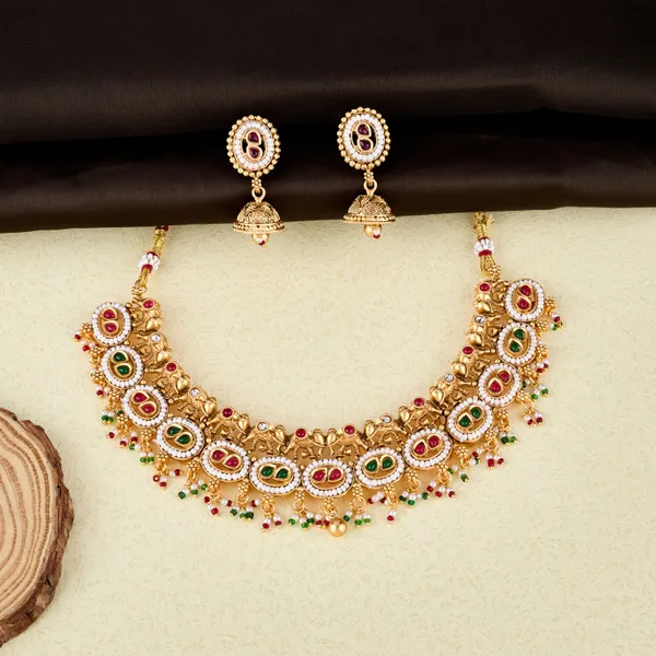 Golden_Antique_Kundan_Choker_Necklace_Set_With_Jhumka_Earrings_For_Women