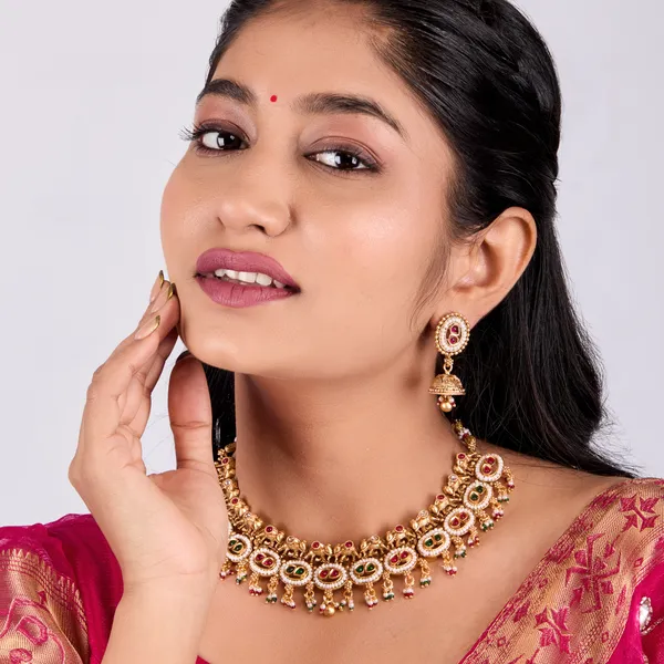 Golden_Antique_Kundan_Choker_Necklace_Set_With_Jhumka_Earrings_For_Women