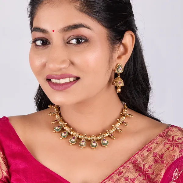 Golden_Antique_Kundan_Drop_Necklace_Set_With_Jhumka_Earrings_For_Women