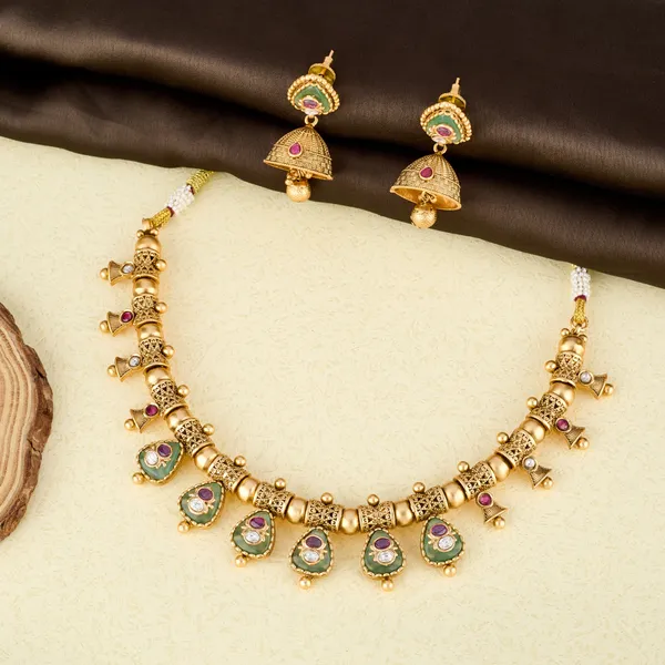 Golden_Antique_Kundan_Drop_Necklace_Set_With_Jhumka_Earrings_For_Women