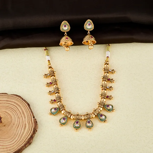 Golden_Antique_Kundan_Drop_Necklace_Set_With_Jhumka_Earrings_For_Women