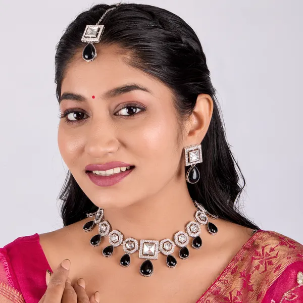 Black_Stone_Mirror_Choker_Necklace_Set_With_Jhumka_&_Maang_Tikka_For_Women