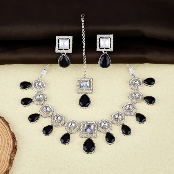 Black_Stone_Mirror_Choker_Necklace_Set_With_Jhumka_&_Maang_Tikka_For_Women