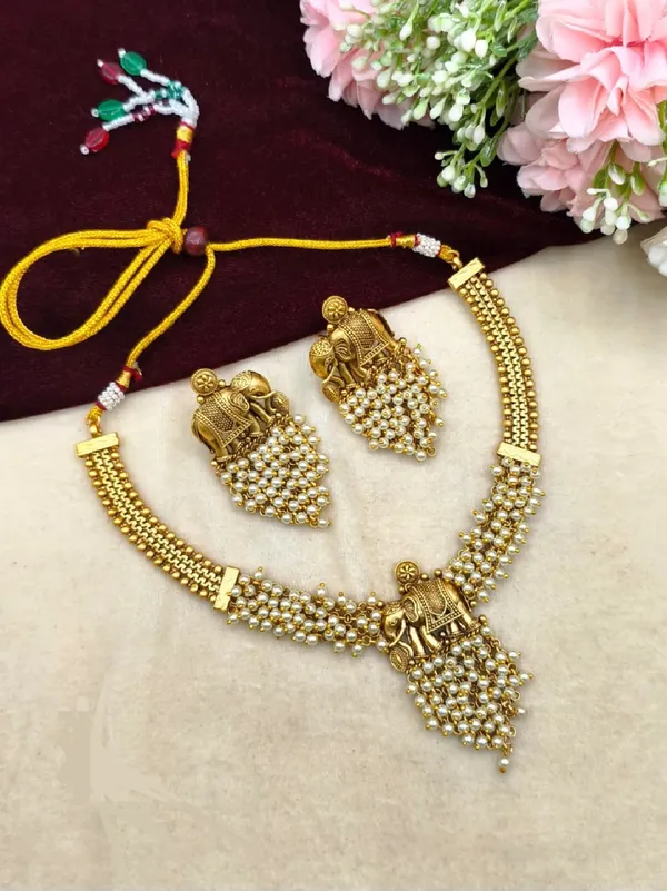 Elephant_Motif_Antique_Gold_Necklace_Set