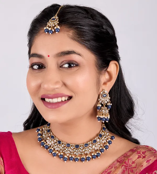 Navy_Blue_Kundan_Pearl_Choker_Necklace_Set_With_Jhumka_Earrings_&_Maang_Tikka_For_Women