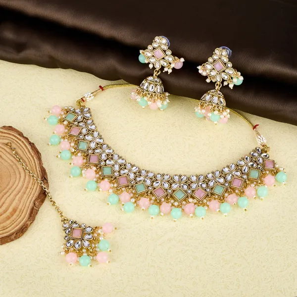 Pastel_Pink_&_Mint_Kundan_Choker_Necklace_Set_With_Jhumka_&_Maang_Tikka_For_Women