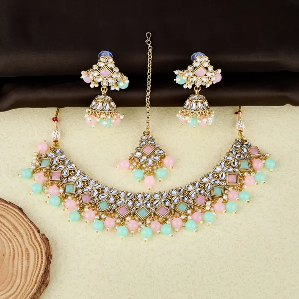 Pastel_Pink_&_Mint_Kundan_Choker_Necklace_Set_With_Jhumka_&_Maang_Tikka_For_Women