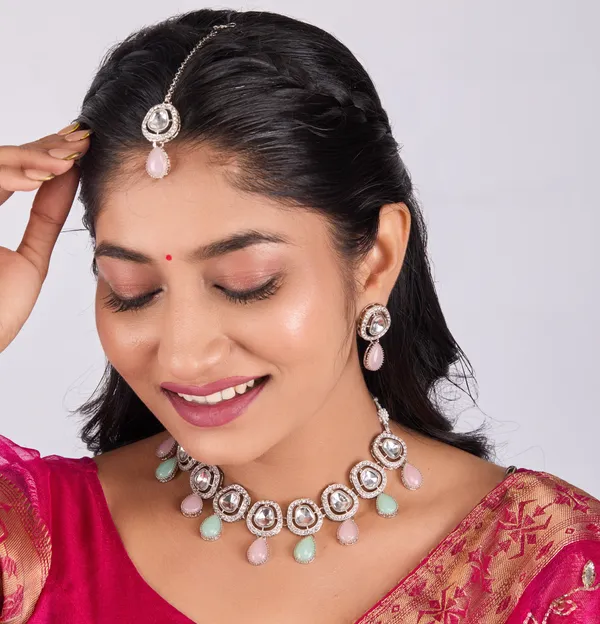 Multicolor_Mirror_Drop_Necklace_Set_With_Earrings_&_Maang_Tikka_For_Women