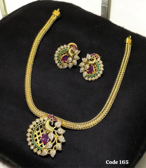 Peacock_Ruby_Green_Stone_Necklace_Set