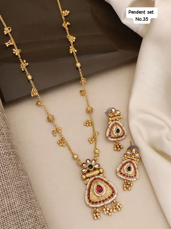 Royal_Teardrop_Kundan_Pendant_Chain_Set_with_Earrings