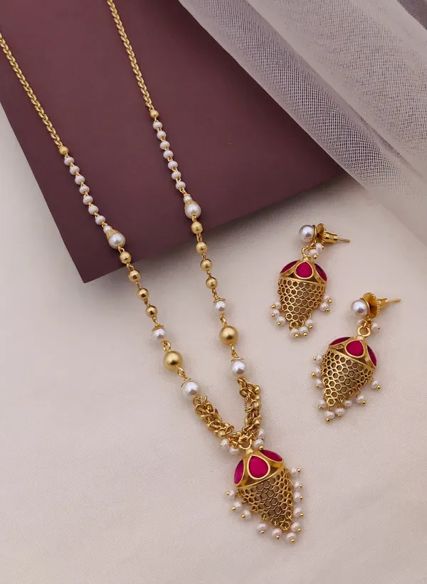 Ruby_Pearl_Traditional_Pendant_Set