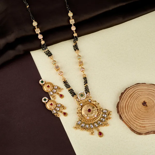 Golden_Traditional_Temple_Mangalsutra_With_Antique_Finish_Kundan_Pendant_For_Women