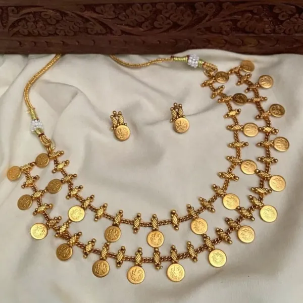 Traditional_Gold_Coin_Layered_Temple_Necklace_Set
