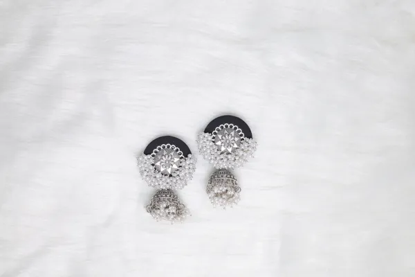 Black_Ira_Dangle_Earring_For_Women