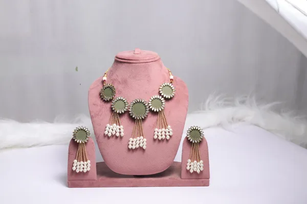 Green_Boho_Choker_Set_For_Women