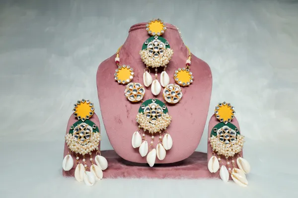 Multi_Advika_Bridal_Jewelry_Set_For_Women