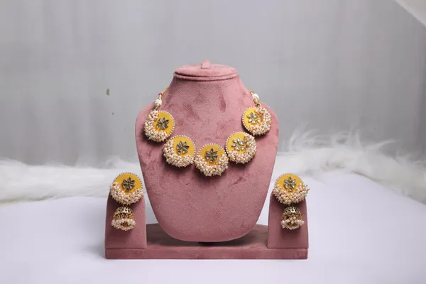 Yellow_Yogita_Set_Without_Mangtikka