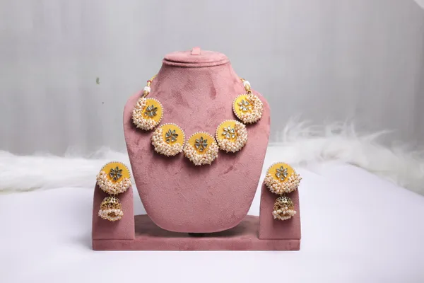 Yellow_Yogita_Set_Without_Mangtikka