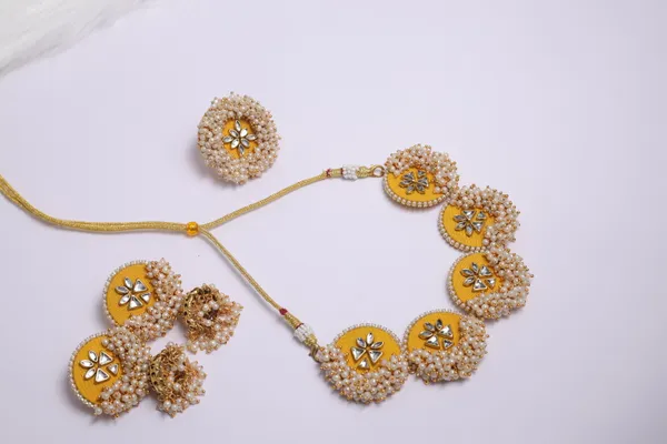 Yellow_Yogita_Set_Without_Mangtikka