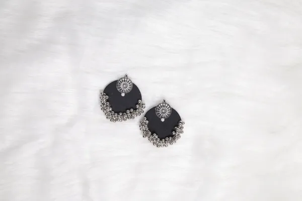 Black_Bindiya_Stud_Earring_For_Women