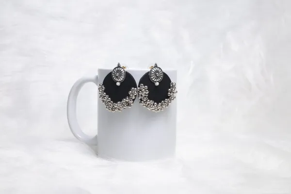 Black_Bindiya_Stud_Earring_For_Women