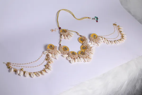 Yellow_Lasya_Choker_Set_For_Women