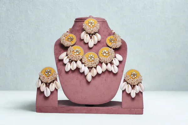 Yellow_Lasya_Choker_Set_For_Women