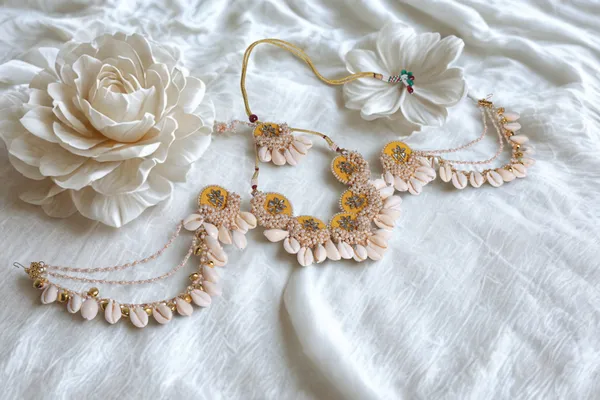 Yellow_Lasya_Choker_Set_For_Women