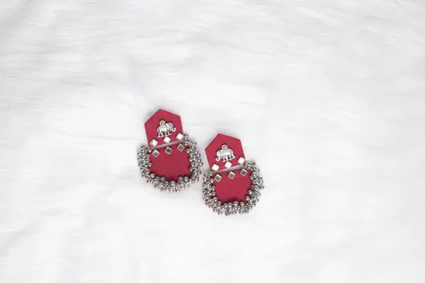 Maroon_Dvija_Earring_For_Women