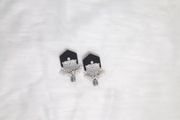 Black_Charvi_Dangle_Earring_For_Women