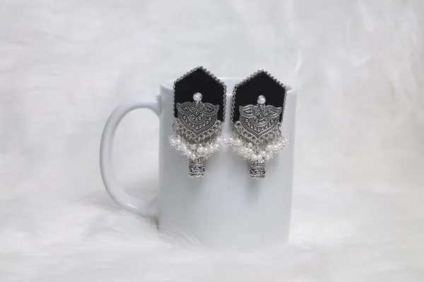 Black_Charvi_Dangle_Earring_For_Women