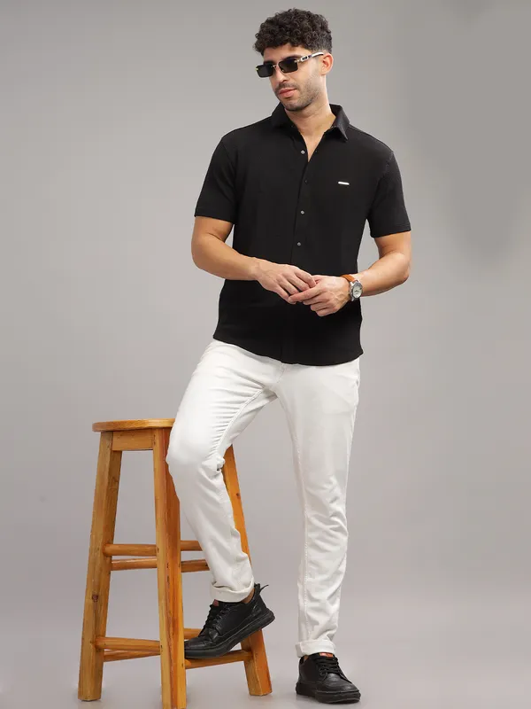Black_Cotton_Blend_Solid_Half_Sleeve_Shirt_For_Men
