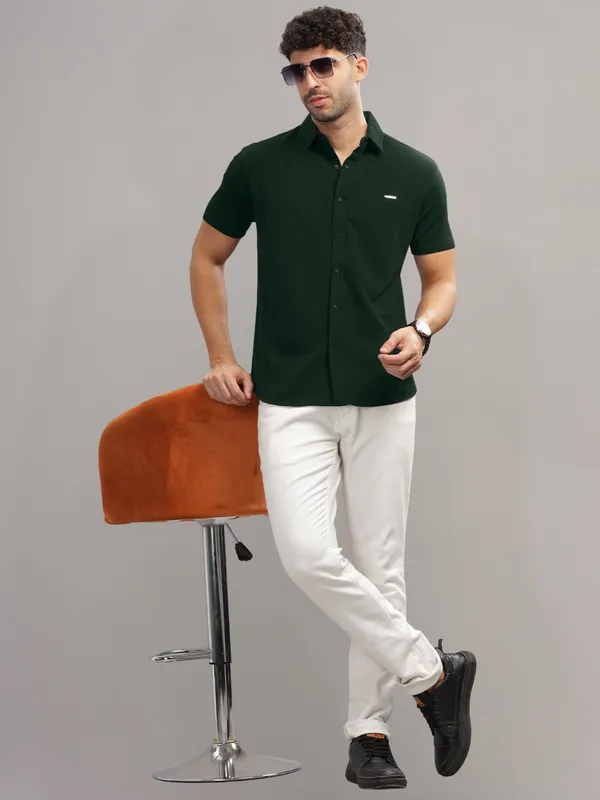 Bottle_Green_Cotton_Blend_Solid_Half_Sleeve_Shirt_For_Men
