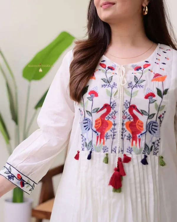 Cream_cotton__yoke_style_kurti_with_keyhole_neck