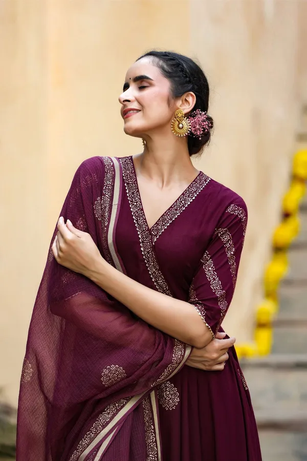 Wine_Sitara_Gold_Printed_Suit_Set_For_Women