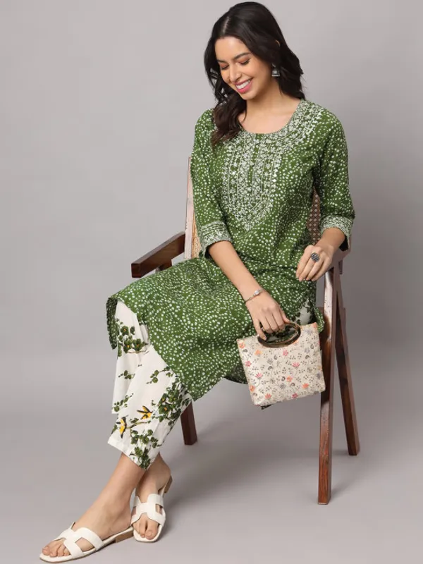 Green_Bandhani_Embroidered_Regular_Thread_Work_Pure_Cotton_Kurta_with_Trousers_For_Women