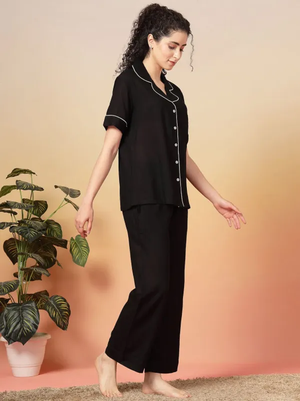 Plain_Black_Lapel_Collar_Night_suit_For_Women