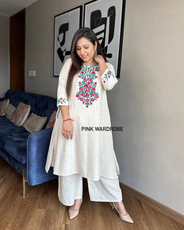 Beautiful_Embroidery_kurta_set_for_Girls_and_Women's