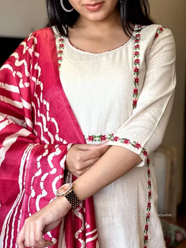 Off-White_Beautiful_Khadi_Cotton_Kurti_And_Pant_With_Dupatta__For_Women
