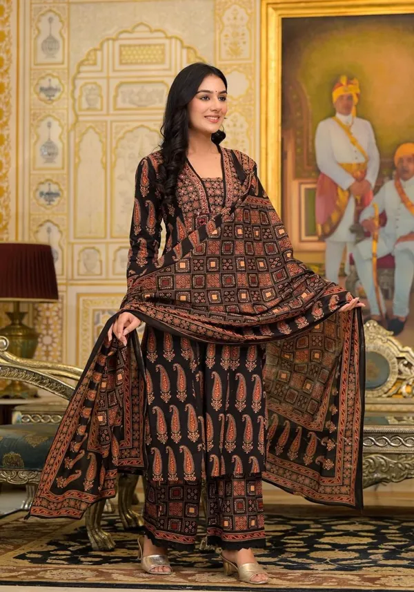 Beautiful_design_kurta_pant_with_dupatta_for_Girls_and_Women's
