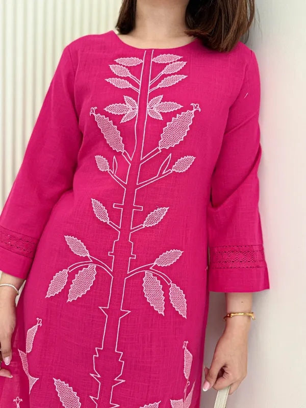 Beautiful_embroidery_kurti_set_for_Girls_and_Women's