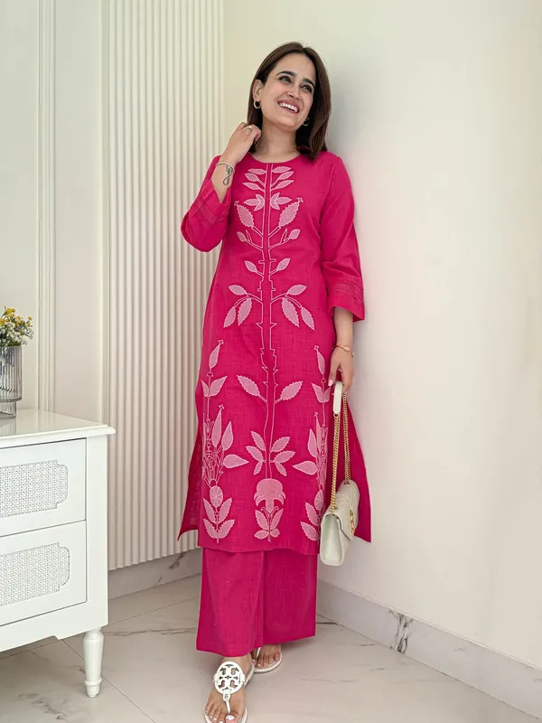 Beautiful_embroidery_kurti_set_for_Girls_and_Women's