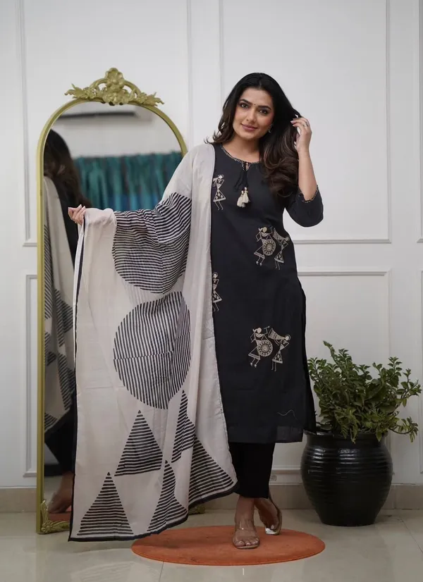 Beautiful_pure_cotton_design_kurta_pant_with_dupatta_for_Girls_and_Women's