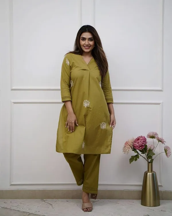 Stylish_cotton_trendy_kurti_pant_for_Girls_and_Women's