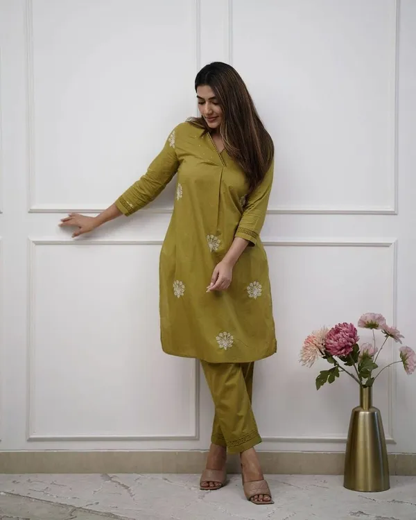 Stylish_cotton_trendy_kurti_pant_for_Girls_and_Women's