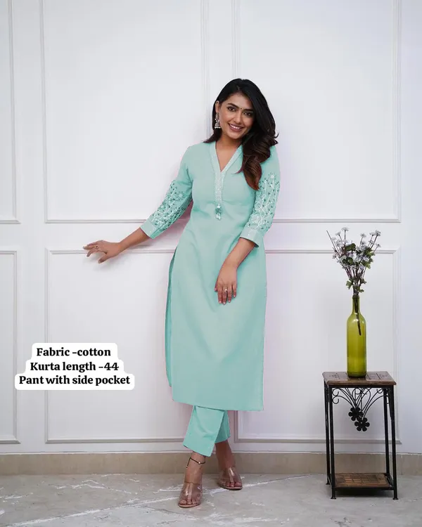 Stylish_design_embroidery_kurta_set__for_Girls_and_Women's