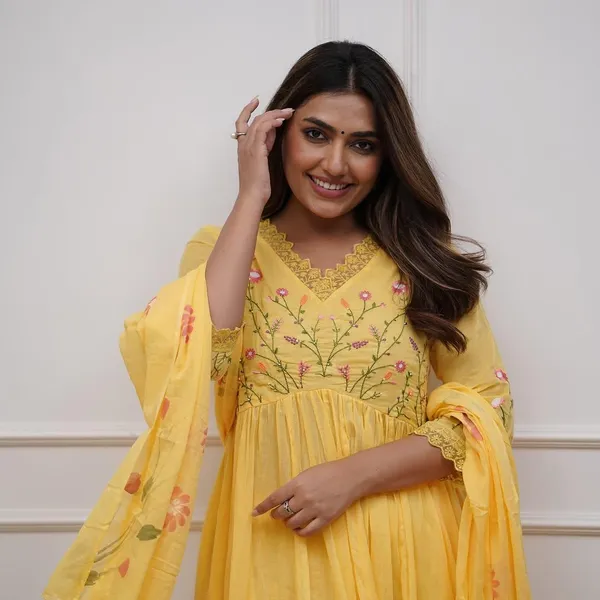 Stylish_design_kurta_set_for_Girls_and_Women's