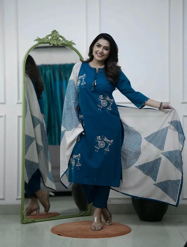 Stylish_printed_cotton_kurta_set_for_Girls_and_Women's